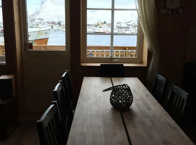 Svolvaergeita Apartment *